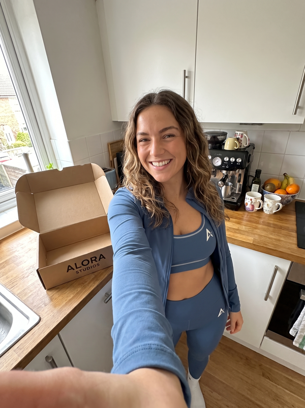 Luisa, 27